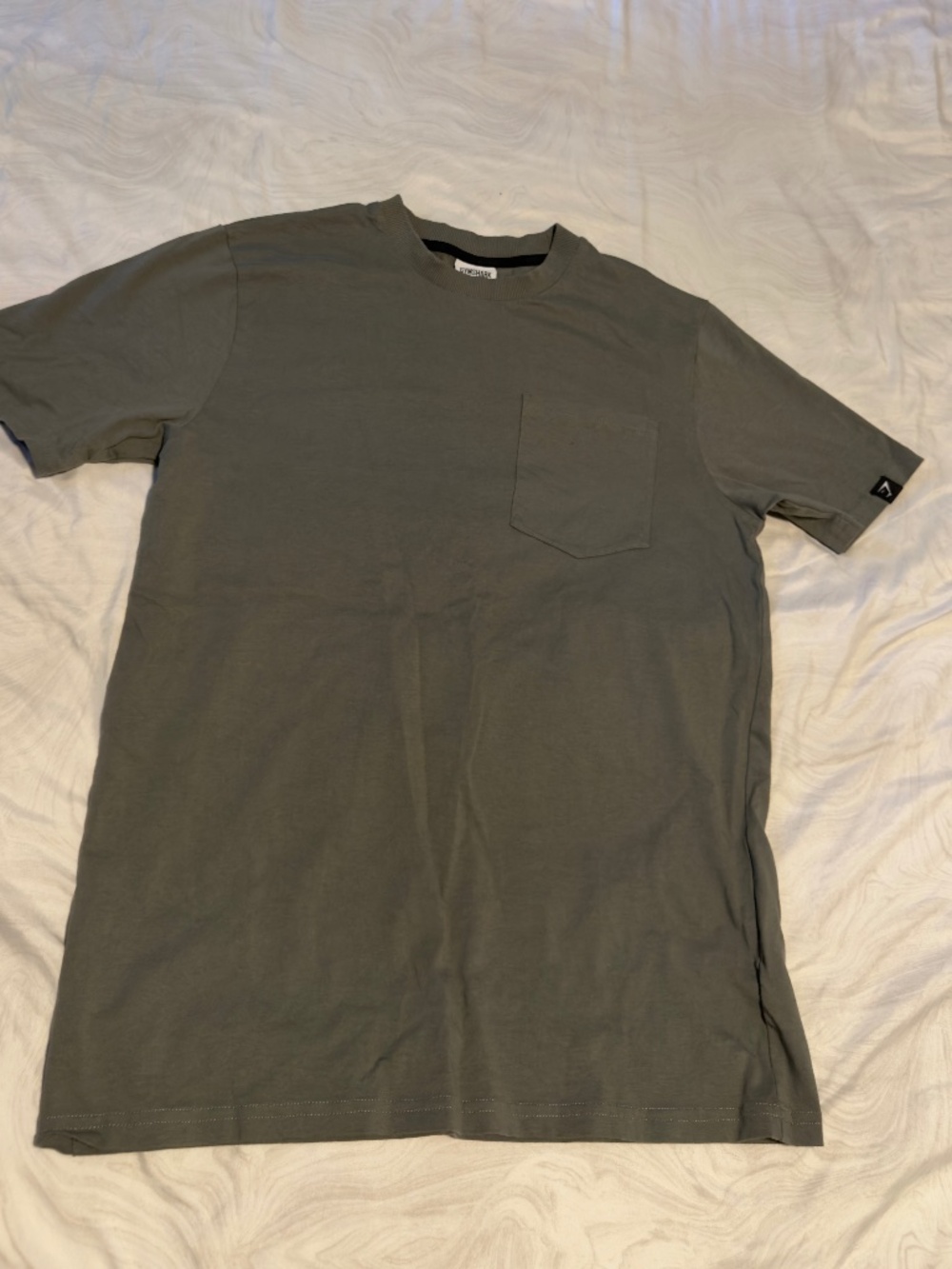 GYMSHARK T-shirt